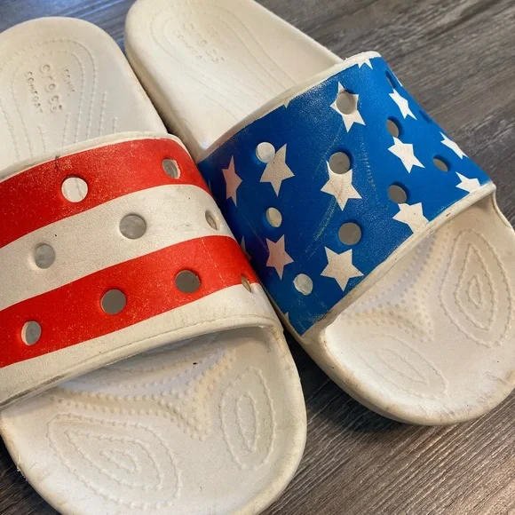 2 Pairs! CROCS Sandals Good Used Condition Womens 9 - Picture 2 of 7